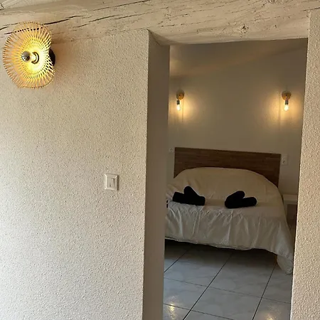 De Charme A Apartment *